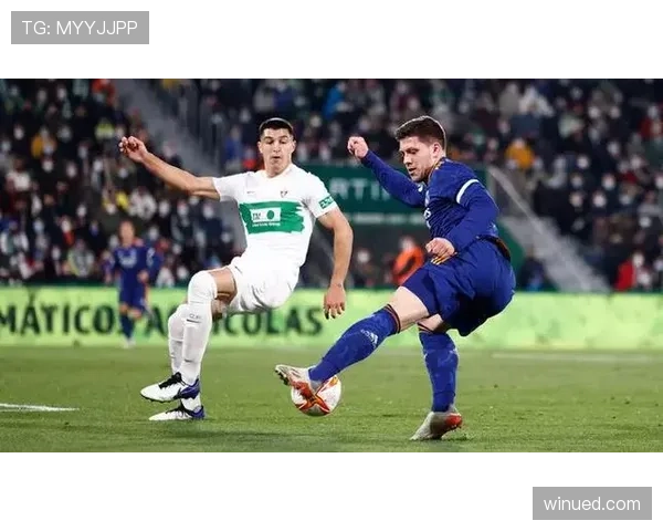 压制对手后防线 阿拉巴本赛季高效直塞助攻激增