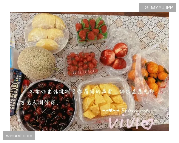 李月汝冰箱里全是水果，训练完还能笑着吃零食，普通人咋可能这样活？